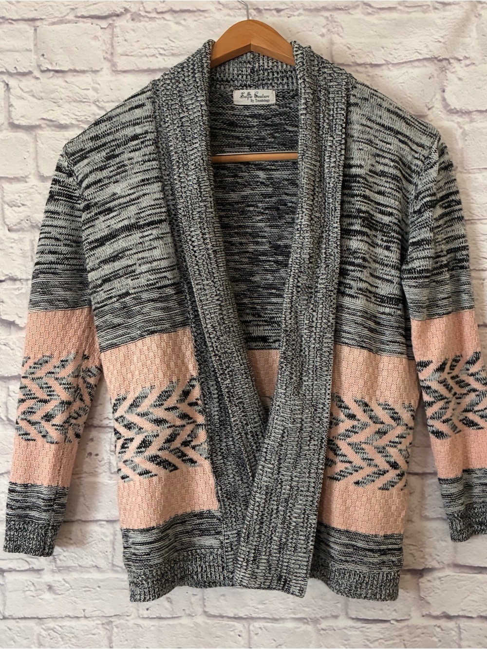 Selfie Couture by Trendology Cozy Open-Front Cardigan Sweater - Gray & Pink - XS